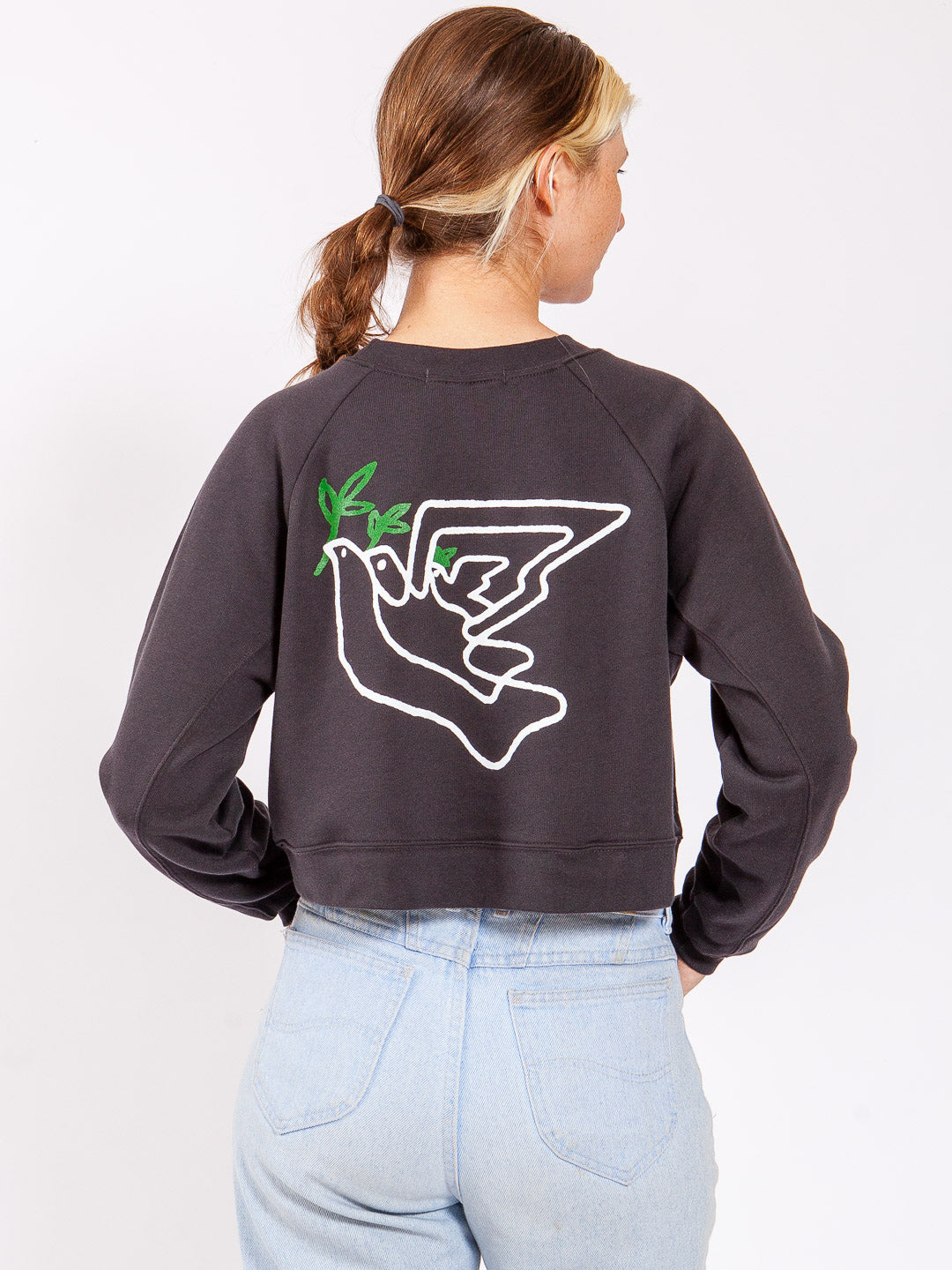 Doves Women's Cropped Crewneck Black-Culk