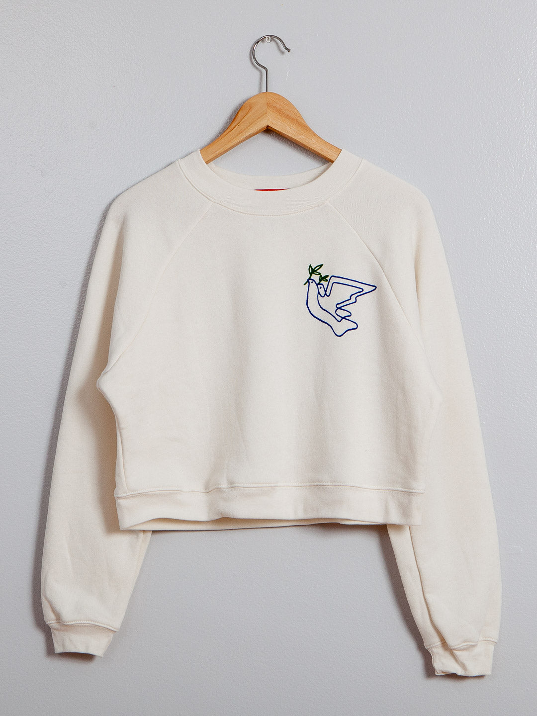 Doves Women's Cropped Crewneck Cream-Culk