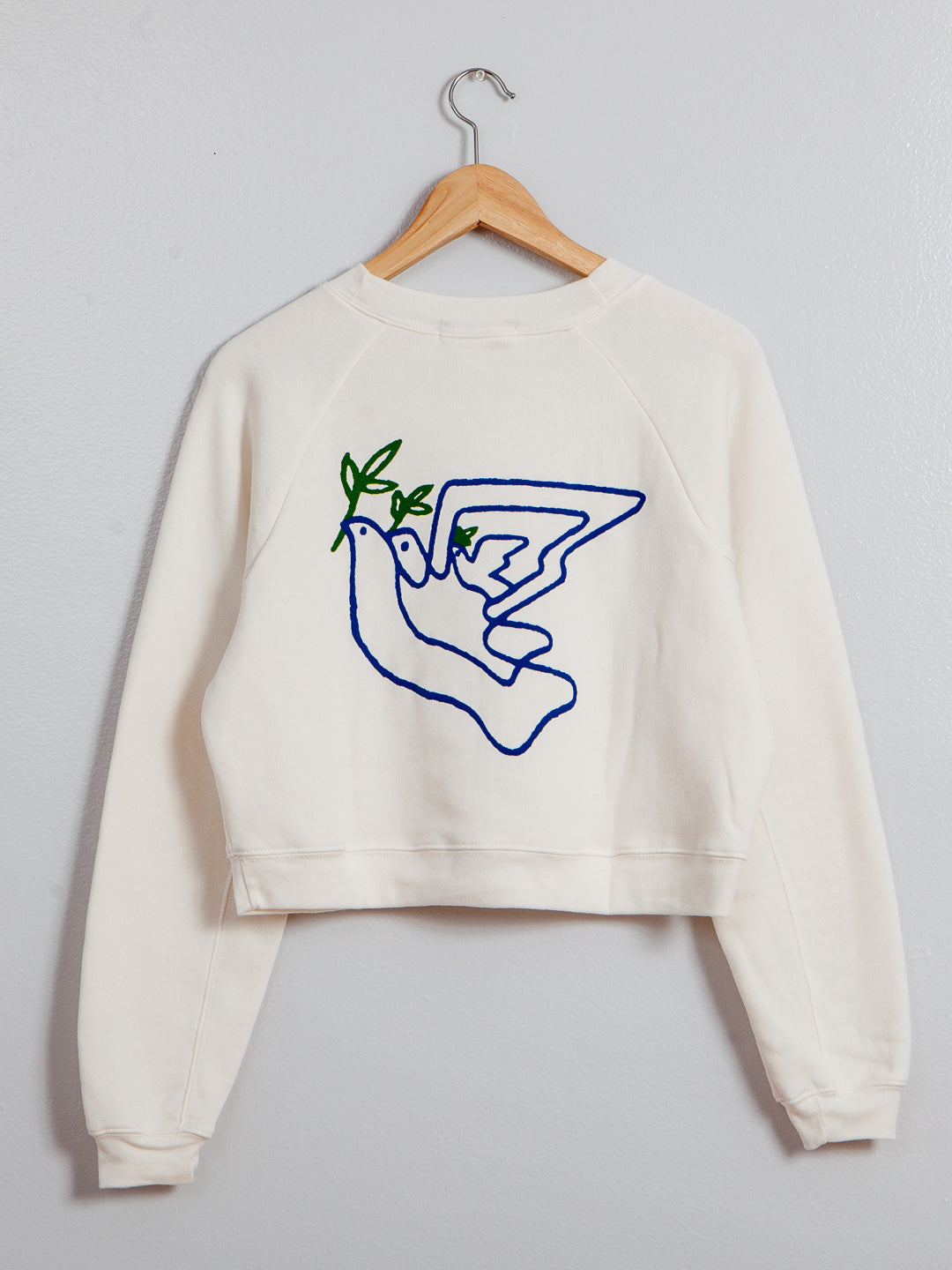 Doves Women's Cropped Crewneck Cream-Culk